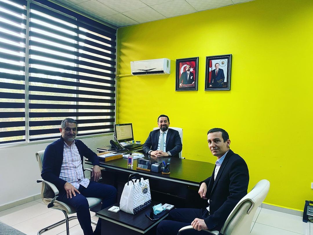 Kök Mimarlık Mehmet Kök ve Ecz İrfan Karataş, Mersin Teknopark Genel Müdürü İhsan Gültekin’e nezaket ziyaretlerinde bulundular.