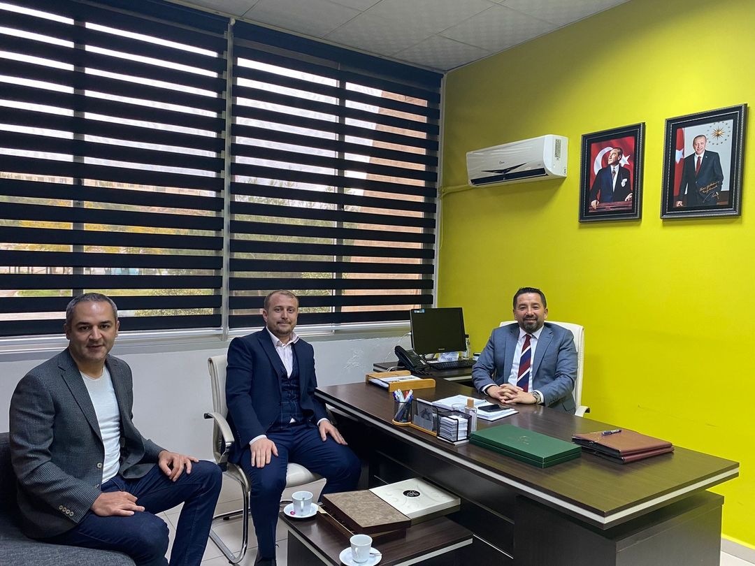 Mersin Teknopark' faaliyet gösteren BKB Bilişim Kerem Kalkancı ve Soocommerce Yazılım Sezer Özgür firma yetkilileri Mersin Teknopark Genel Müdürü İhsan Gültekin'i ziyaret etti.