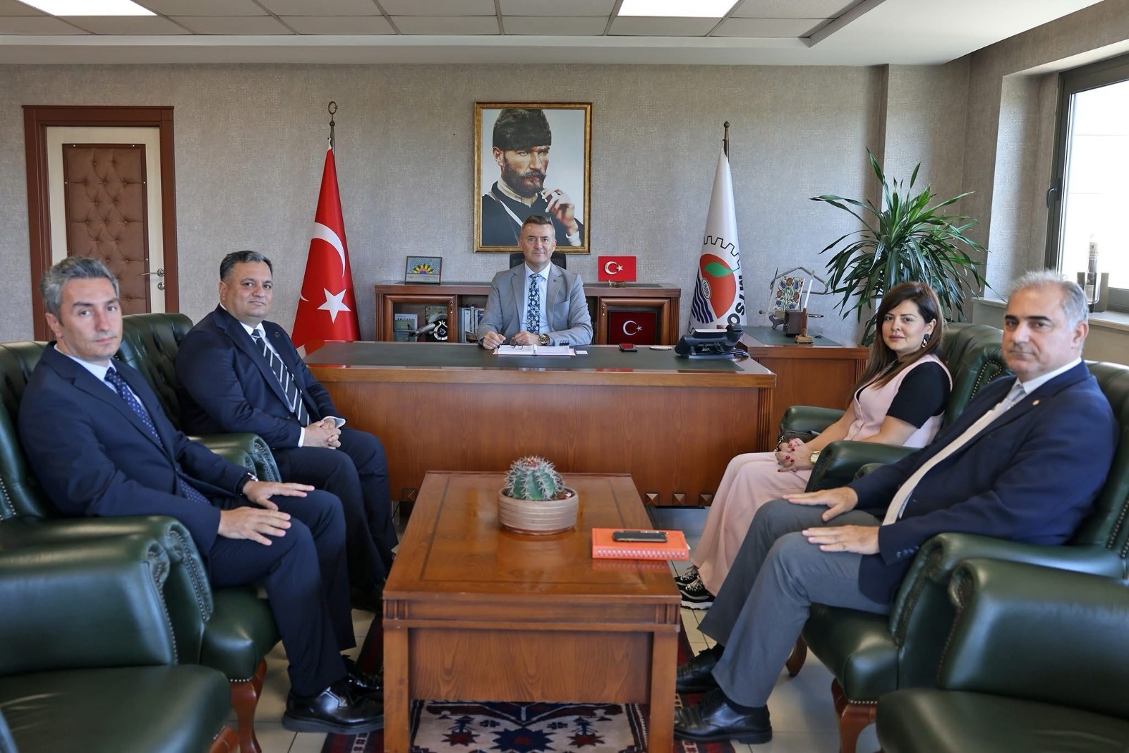 Mersin Teknopark Genel Müdürü Sayın Mehmet İlbaş, MTSO Yönetim Kurulu Başkanı Sayın Hakan Sefa Çakır'ı ziyaret etti.