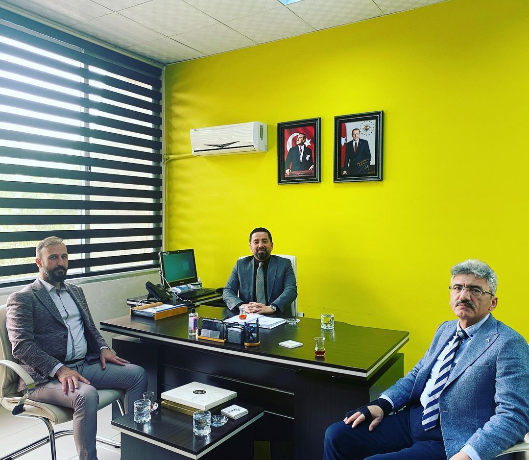 Mersin Teknopark’ta Ar-ge faaliyetlerini sürdürmekte olan Kardelen Yazılım Firma yetkilileri, Mersin Teknopark Genel Müdürü İhsan Gültekin’i ziyaret etti.