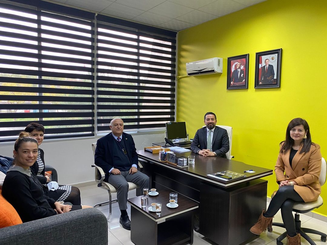 Mersin Ticaret ve Sanayi Odası Yönetim Kurulu Başkanı Ayhan Kızıltan ve ekibi, Mersin Teknopark Genel Müdürü İhsan Gültekin’e nezaket ziyaretinde bulundu