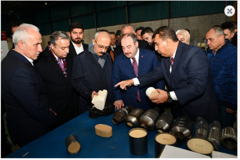 Bakan Varank, Ar-Ge Projelerini Mersin Teknopark’ta Geliştiren Firmaların Fabrikalarında Ürünlerini İnceledi.