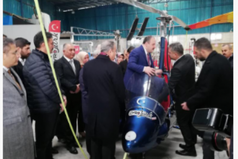 Bakan Varank, Ar-Ge Projelerini Mersin Teknopark’ta Geliştiren Firmaların Fabrikalarında Ürünlerini İnceledi.