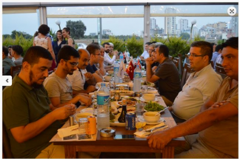 FİRMA TEMSİLCİLERİ İFTARDA BİR ARAYA GELDİ.