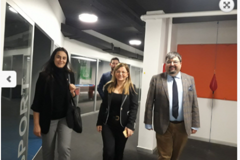 T.C Cumhurbaşkanlığı İnsan Kaynakları Ofisi Proje Müdürü Neşe Gülmez, Mersin Teknopark ve firmaları ile bir araya geldi.