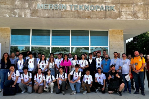 Yapay Zekâ ile Geleceğini Keşfet” Projesi Kapsamında Öğrencilerden Mersin Teknopark’a Ziyaret
