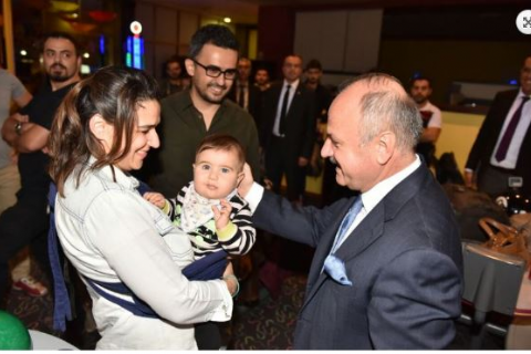 YÖNETİM KURULU BAŞKANIMIZ VALİ ÖZDEMİR ÇAKACAK, ÖZEL ÇOCUKLARLA BOWLİNG OYNADI.